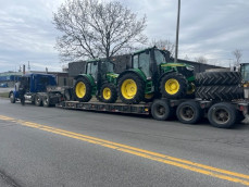 Transport des tracteurs en location